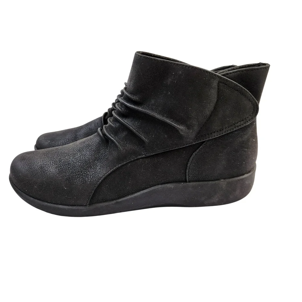 Clarks Sillian Sway Cloudsteppers Womens 9.5 M Black‎ Ankle Boots Comfort Shoes